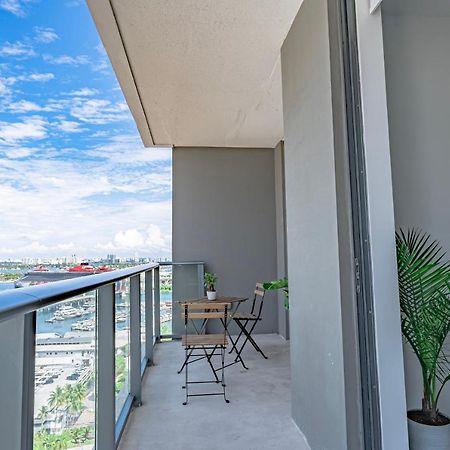 Luxurious 2-Bed Apartment With Breathtaking Bay Views!! Майами Экстерьер фото
